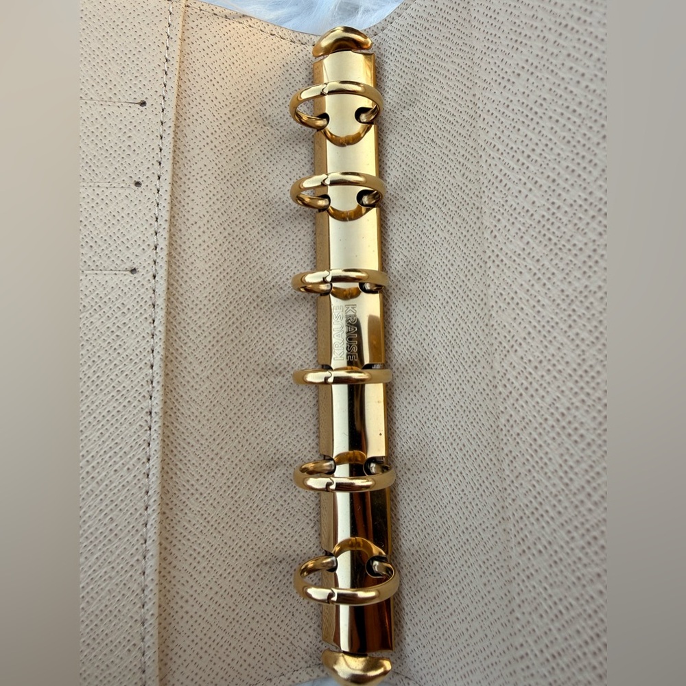 LOUIE VUITTON Small Ring Agenda Cover (Pocket size paper)
Damier Azur Canvas - Picture 8 of 13
